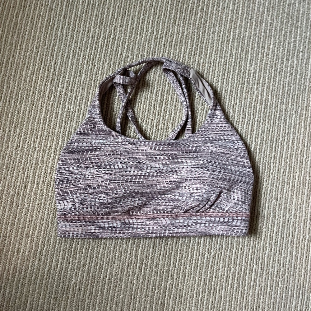 Lululemon sports bra